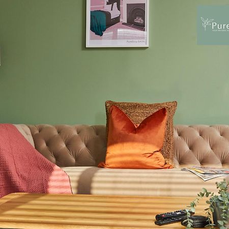 Superb House Manchester Near Etihad With Free Parking Sleeps 8 エクステリア 写真