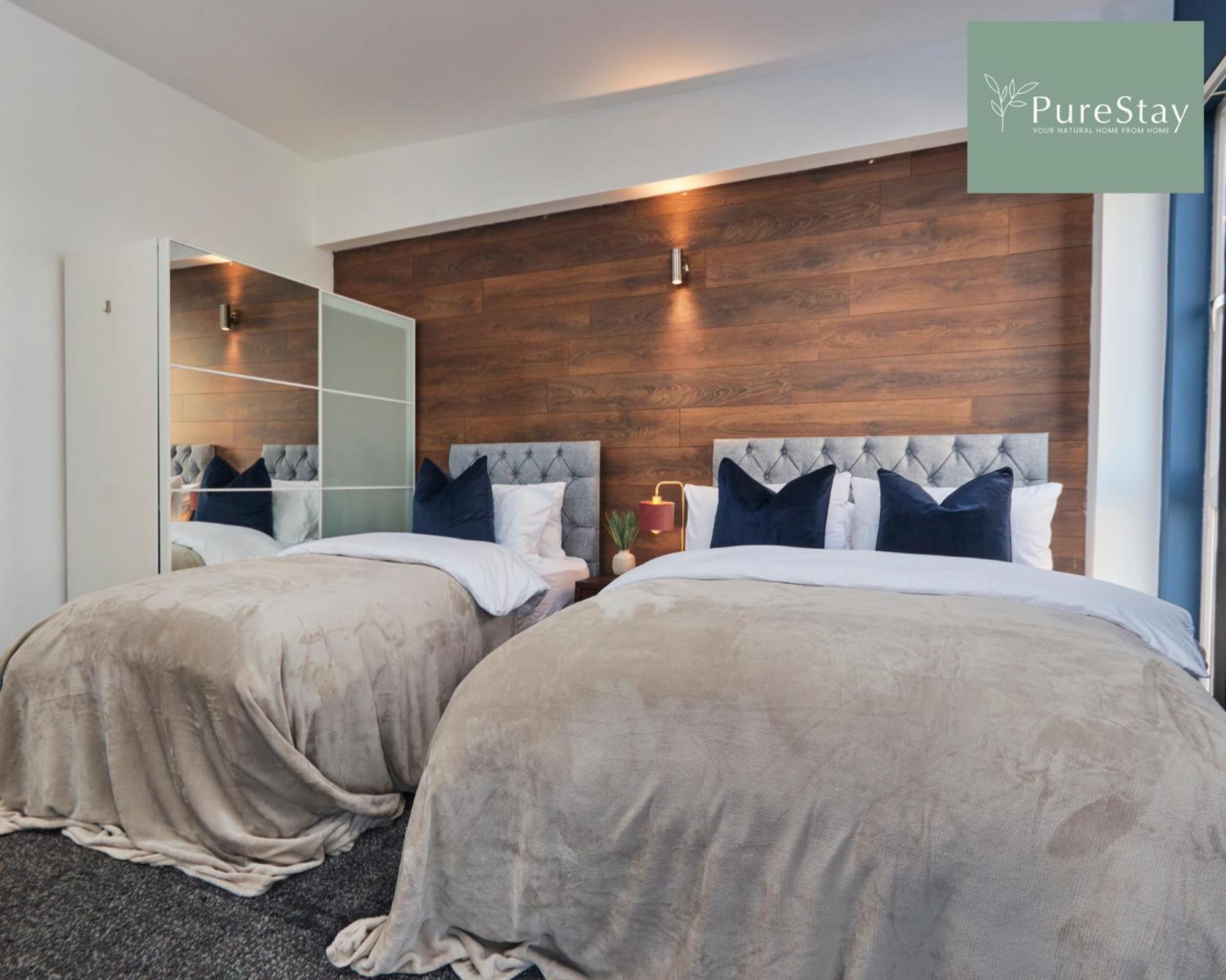 Superb House Manchester Near Etihad With Free Parking Sleeps 8 エクステリア 写真