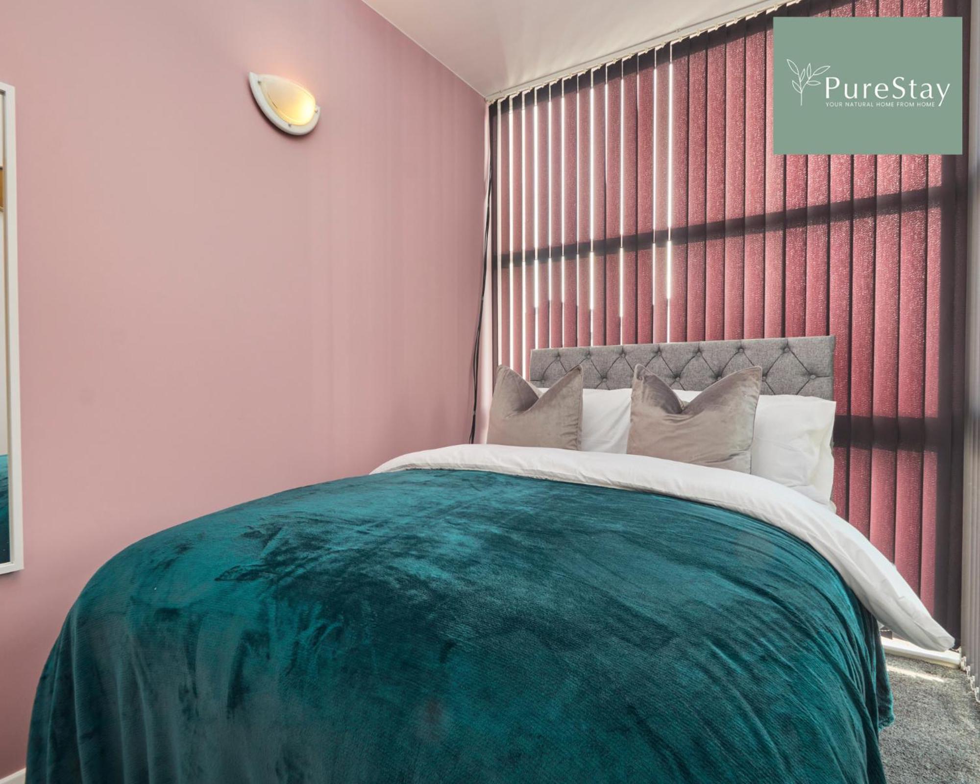 Superb House Manchester Near Etihad With Free Parking Sleeps 8 エクステリア 写真