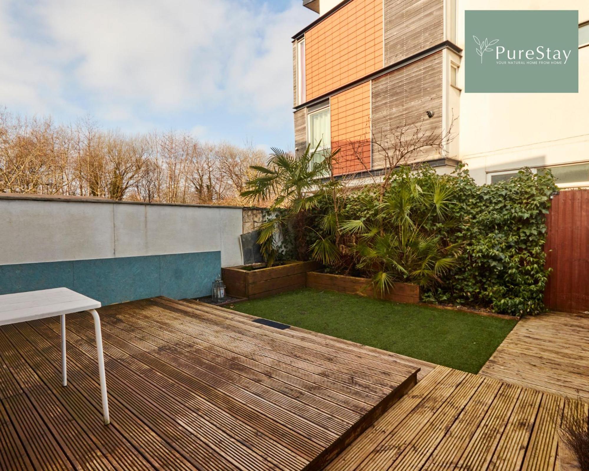 Superb House Manchester Near Etihad With Free Parking Sleeps 8 エクステリア 写真
