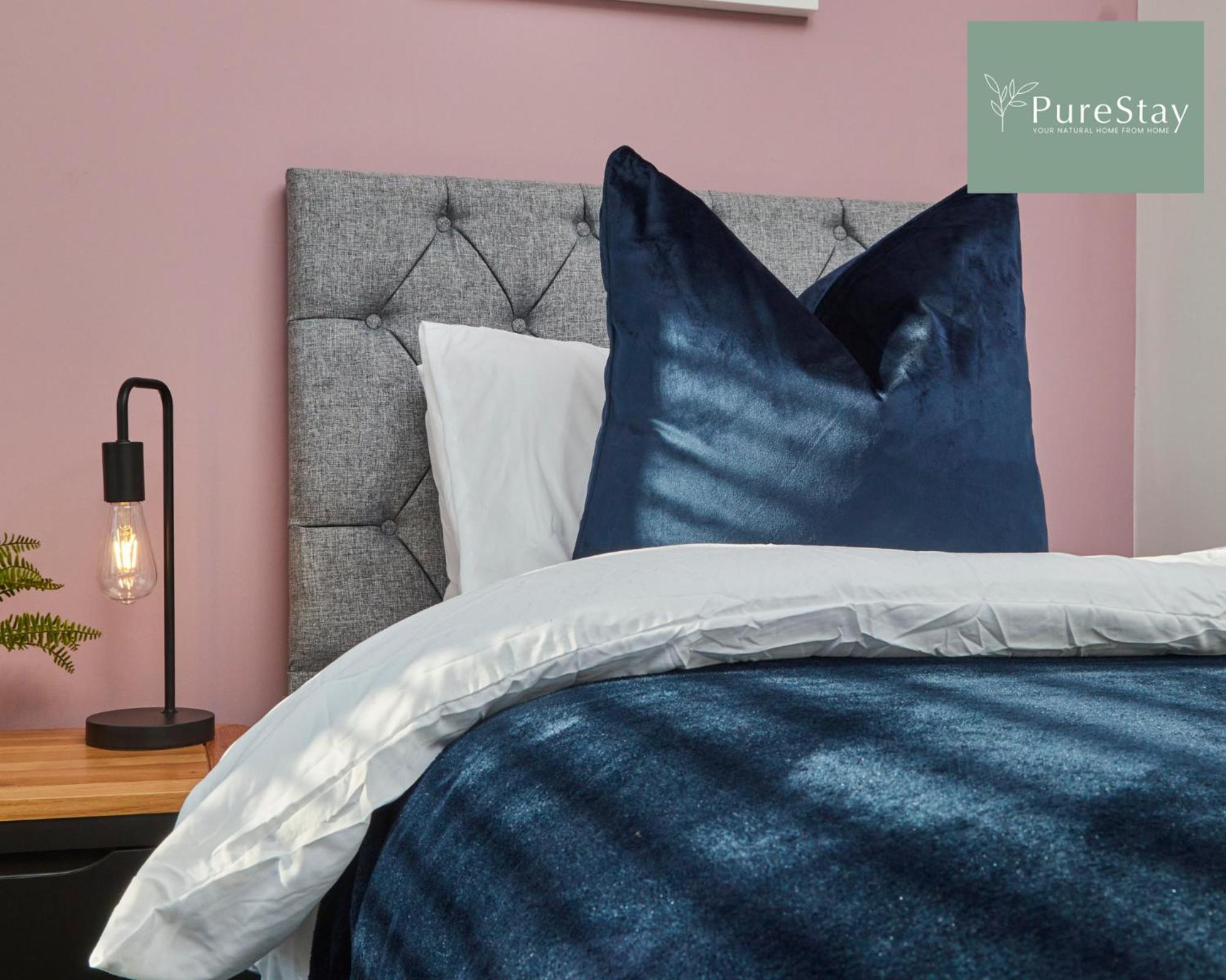 Superb House Manchester Near Etihad With Free Parking Sleeps 8 エクステリア 写真