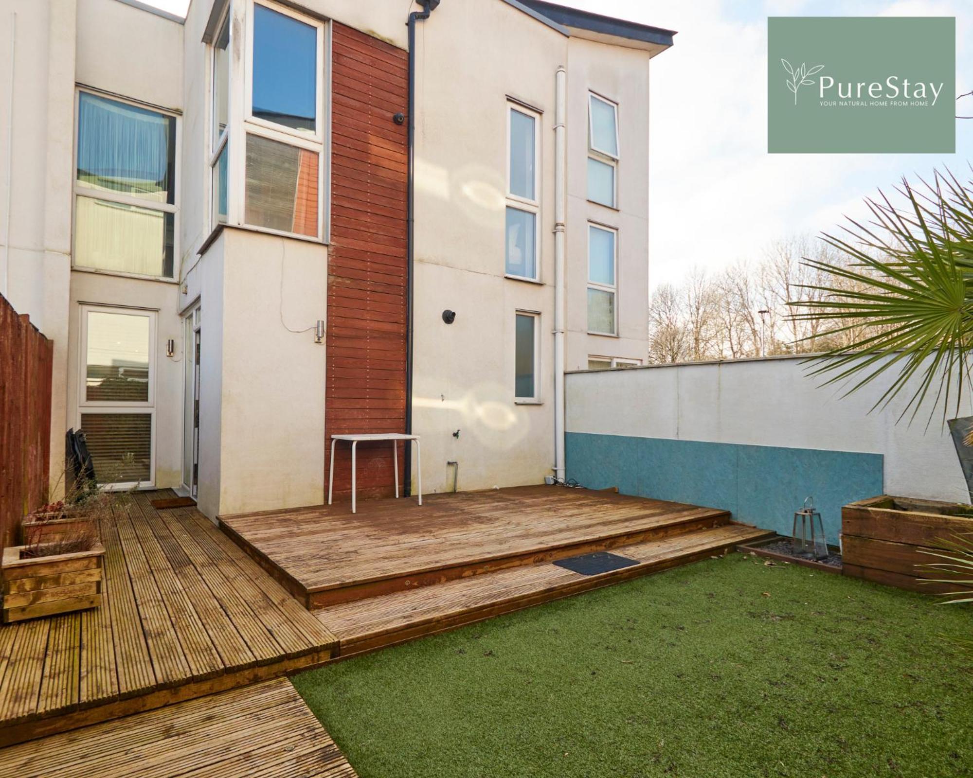 Superb House Manchester Near Etihad With Free Parking Sleeps 8 エクステリア 写真