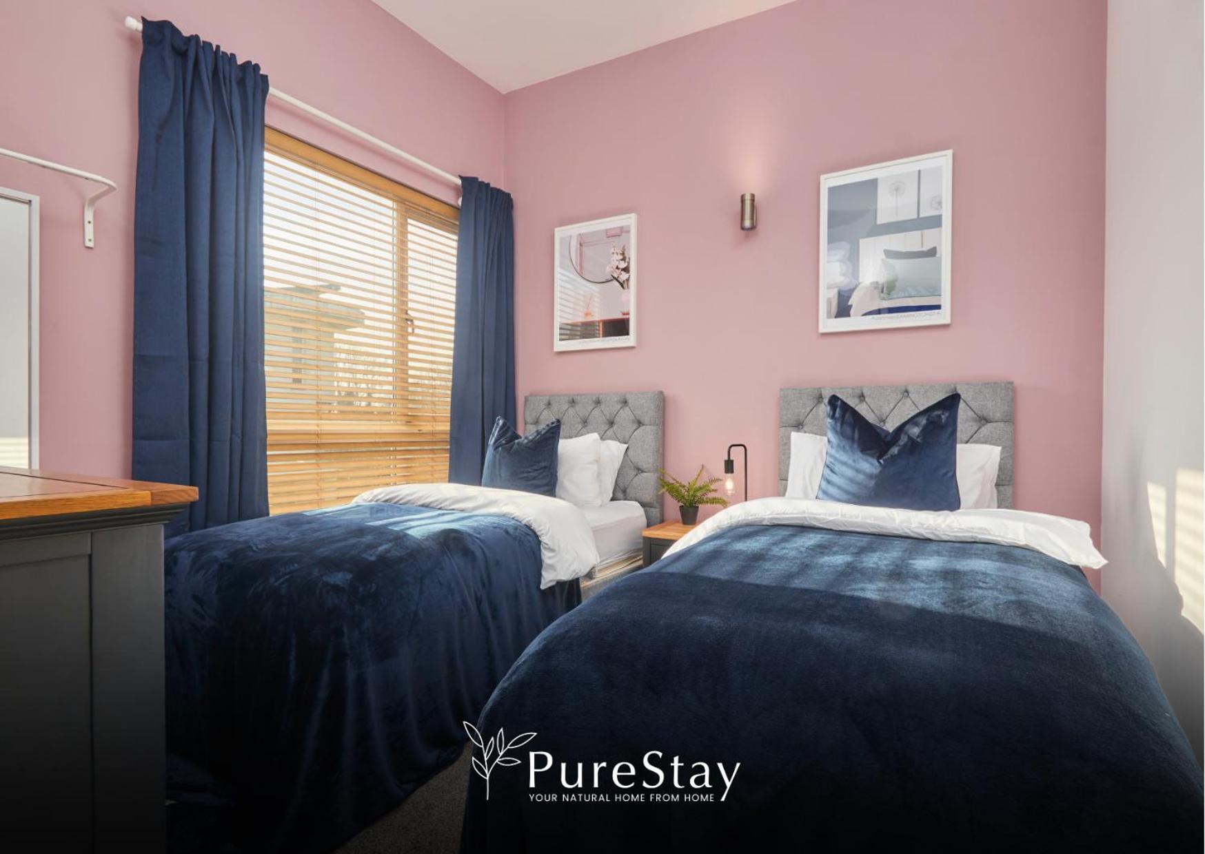 Superb House Manchester Near Etihad With Free Parking Sleeps 8 エクステリア 写真
